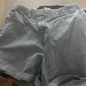 Old Navy Everyday Gray Khaki Shorts